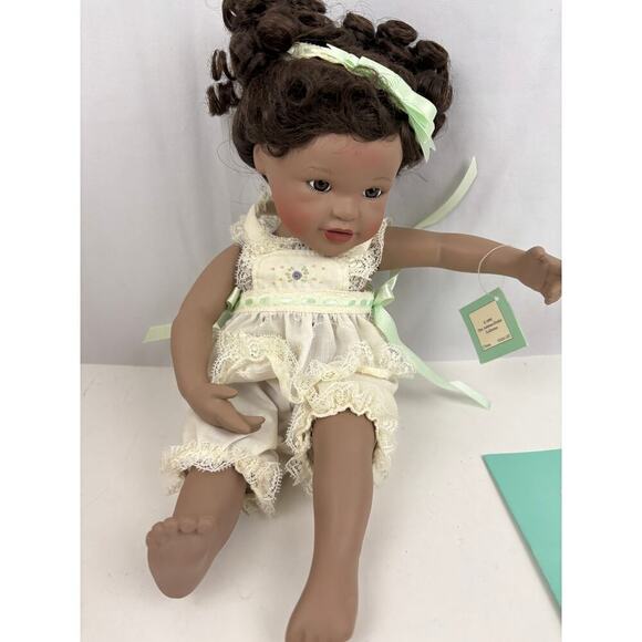 VTG Ashton Drake "Whitney" Porcelain Doll Artist Yolanda Bello Retired 1995 - Picture 2 of 16
